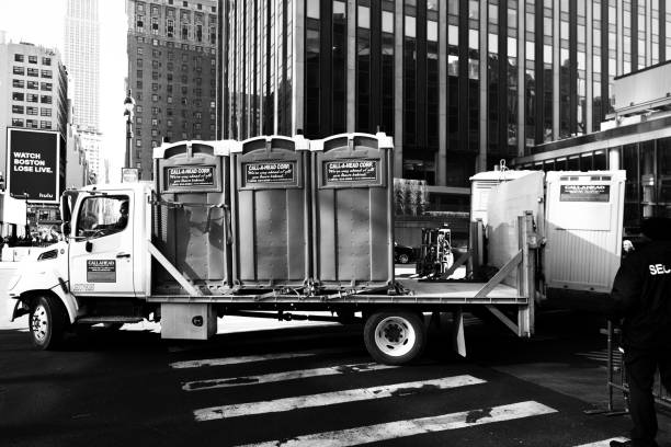 Best Portable bathroom rental  in Panama City, FL